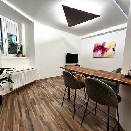 Palackeho Lobby Apartment Olomouc Exteriör bild